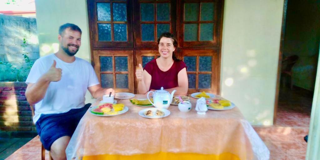 Arani Homestay Polonnaruwa Buitenkant foto