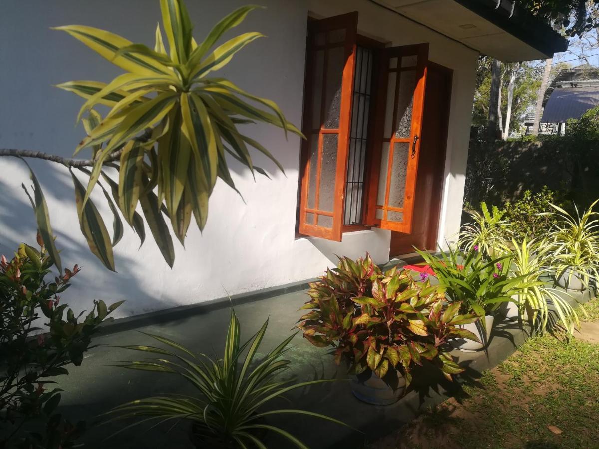 Arani Homestay Polonnaruwa Buitenkant foto