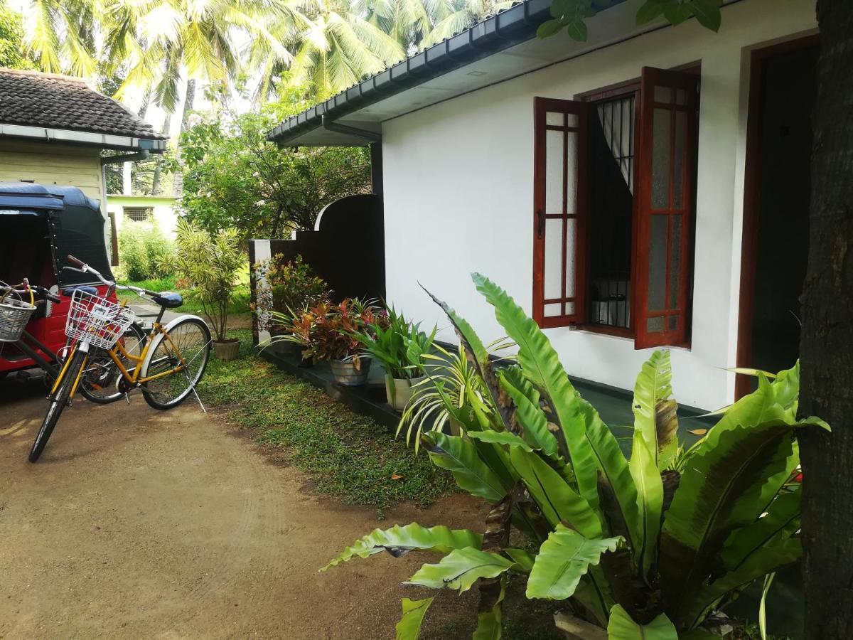 Arani Homestay Polonnaruwa Buitenkant foto