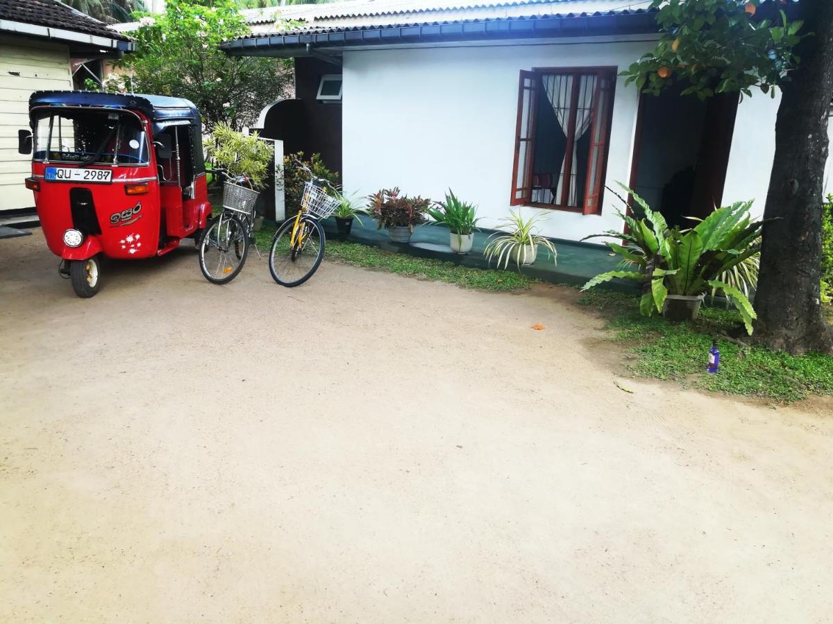 Arani Homestay Polonnaruwa Buitenkant foto