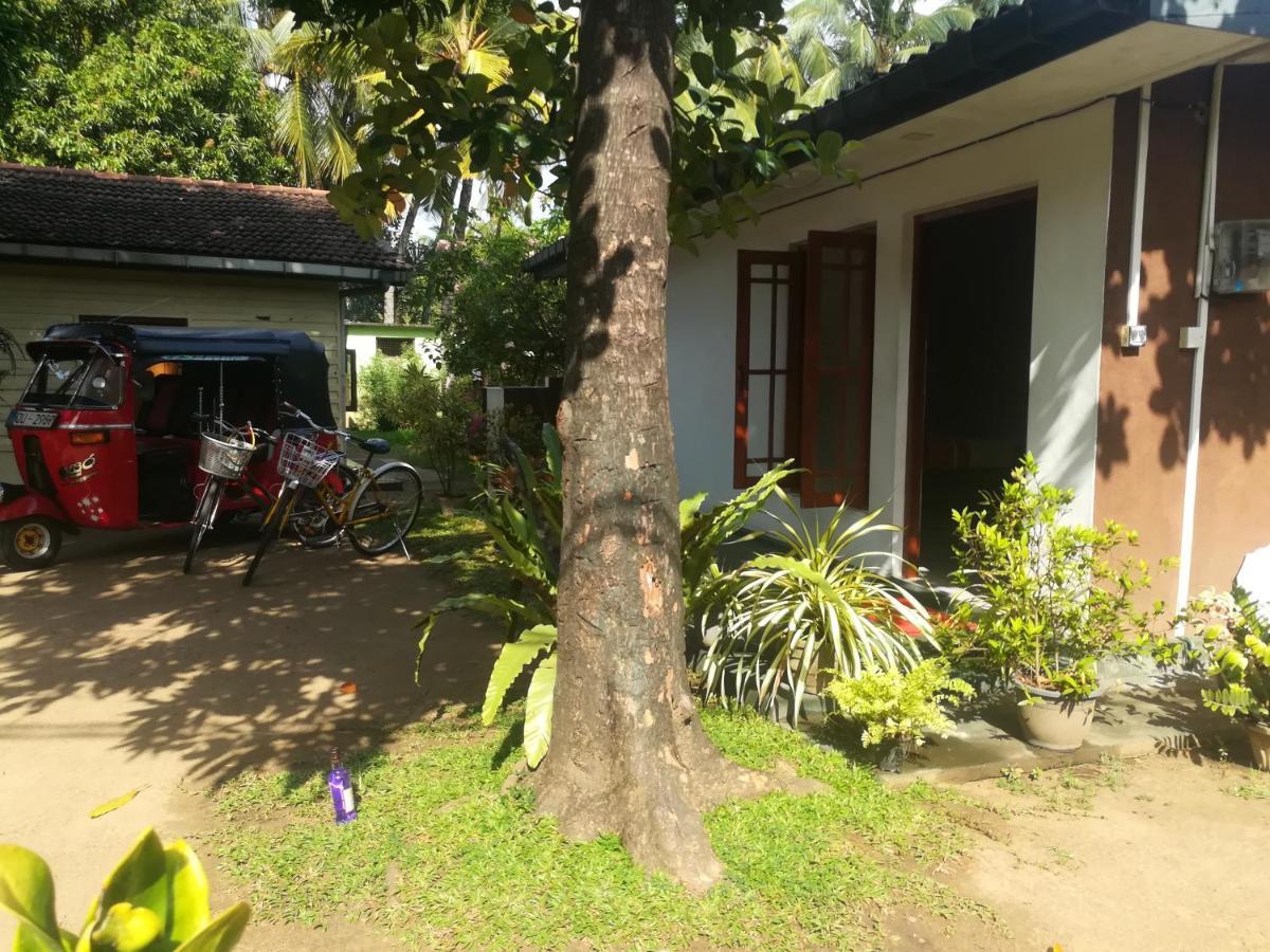 Arani Homestay Polonnaruwa Buitenkant foto